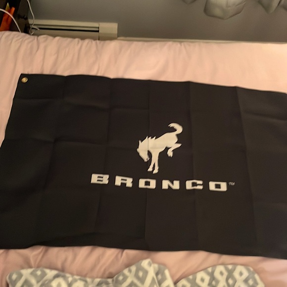 Bronco Flag - Picture 4 of 8